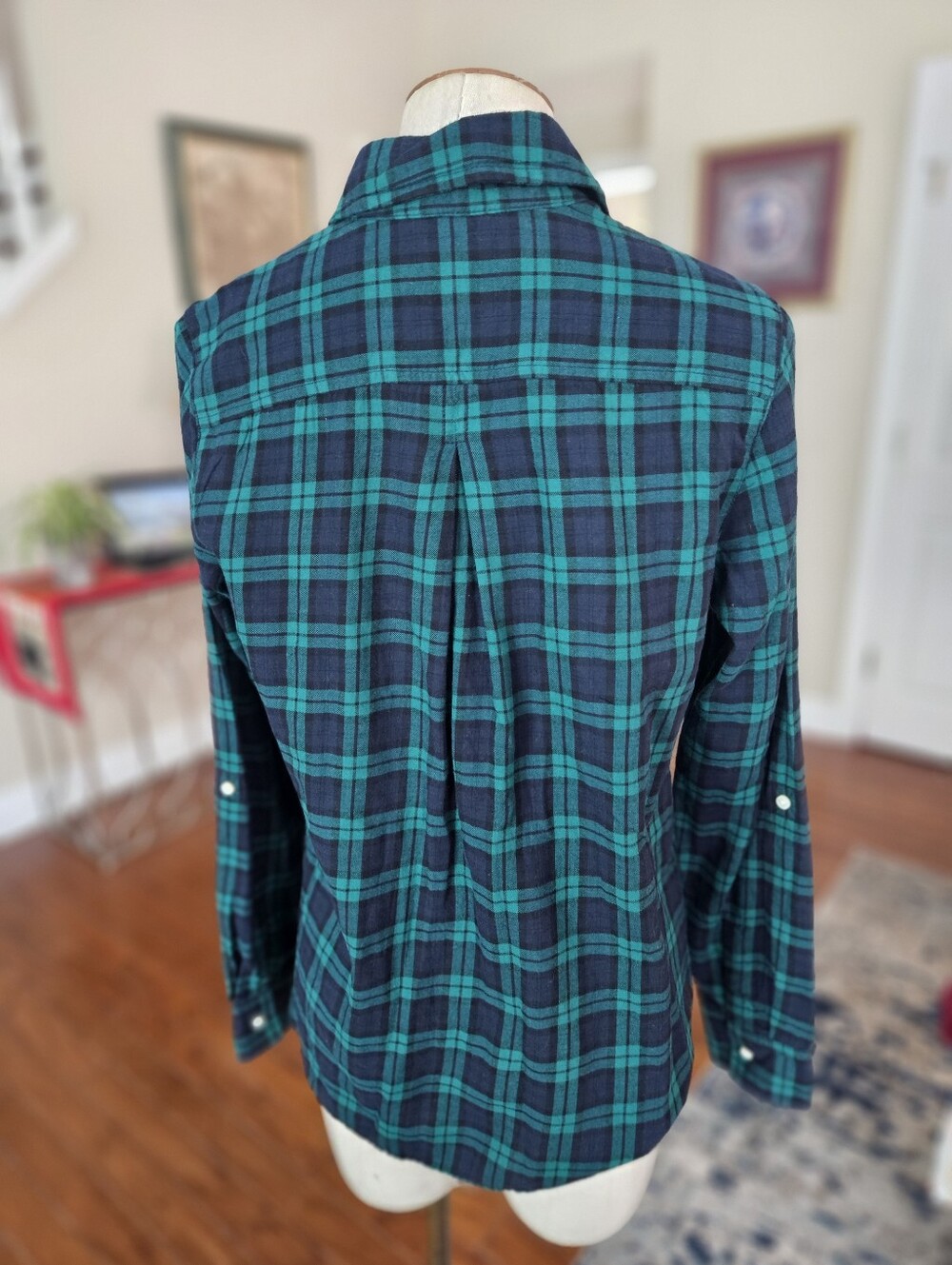 Tommy Hilfiger Lightweight Flannel Top Small - Picture 3 of 4